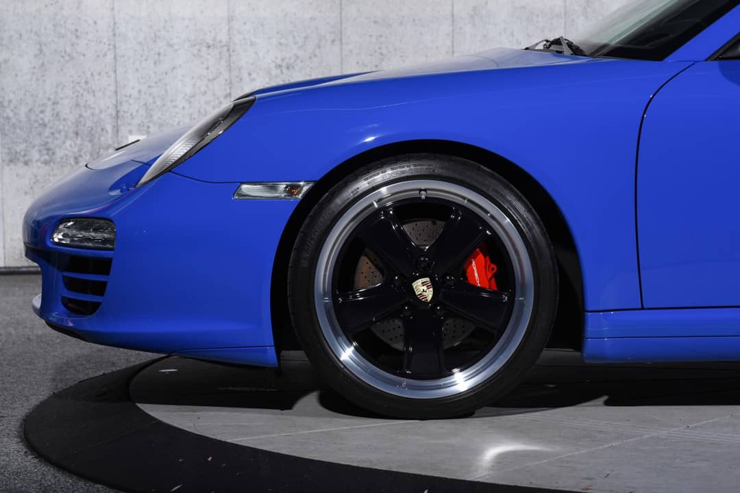2011 Porsche 911 Carrera 4S — photo 39