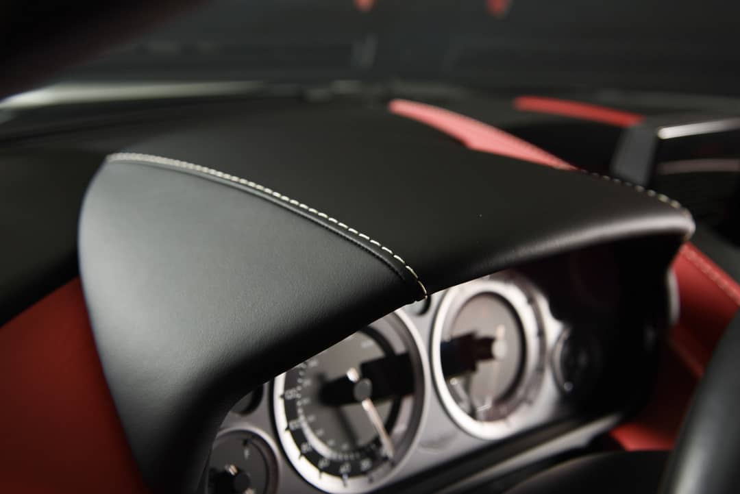 2013 Aston Martin V8 Vantage — photo 16