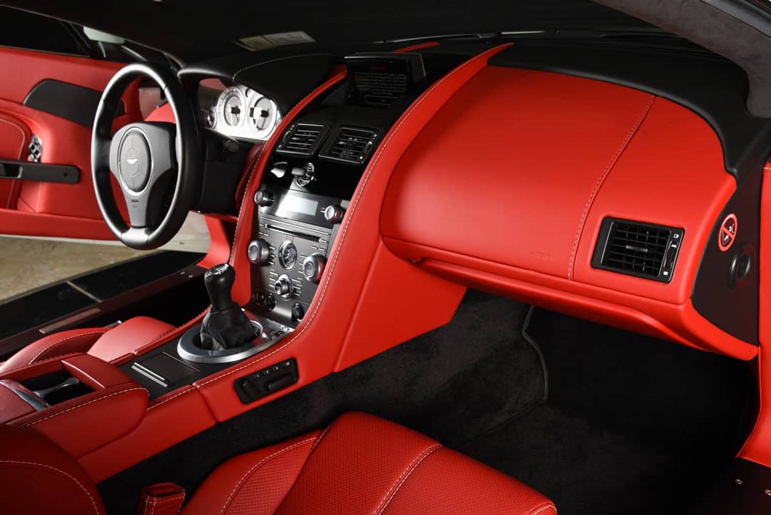 2013 Aston Martin V8 Vantage — photo 24