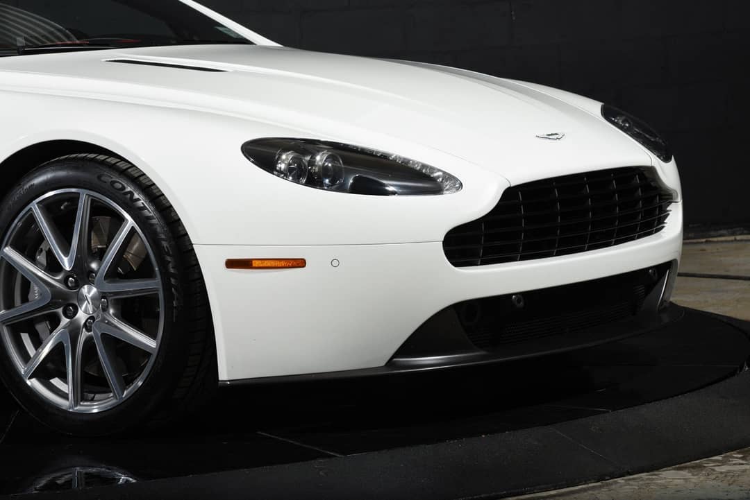 2013 Aston Martin V8 Vantage — photo 30
