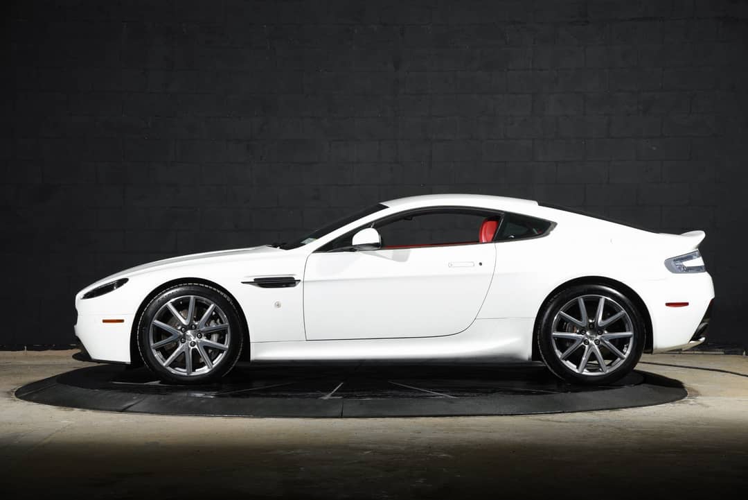 2013 Aston Martin V8 Vantage — photo 37