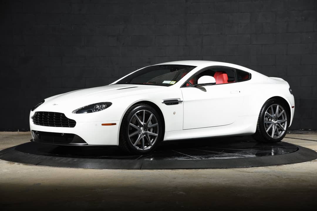 2013 Aston Martin V8 Vantage — photo 8