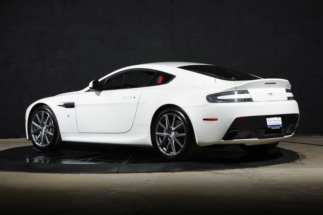 2013 Aston Martin V8 Vantage — photo 9