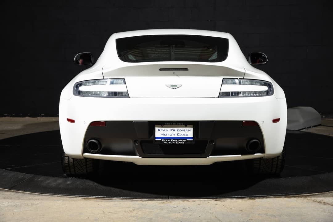 2013 Aston Martin V8 Vantage — photo 10