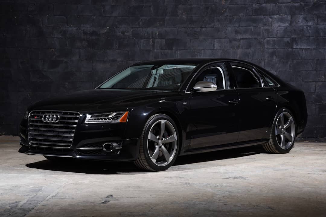 2015 Audi S8 4.0T quattro — photo 12