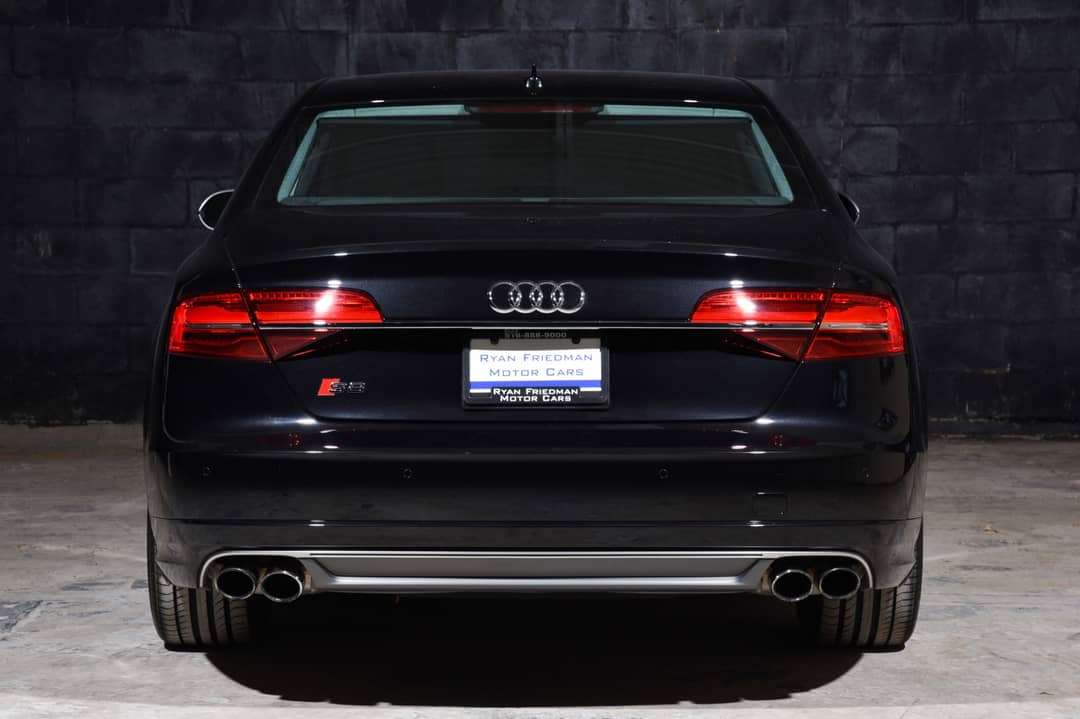 2015 Audi S8 4.0T quattro — photo 15