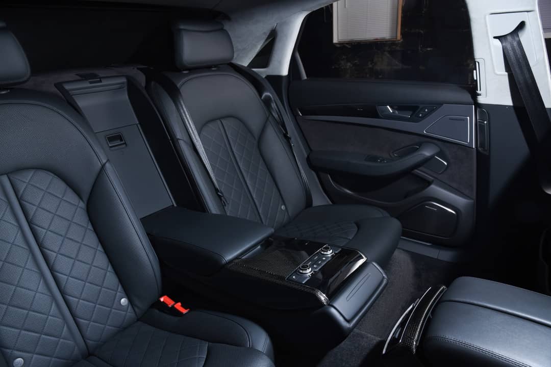 2015 Audi S8 4.0T quattro — photo 20