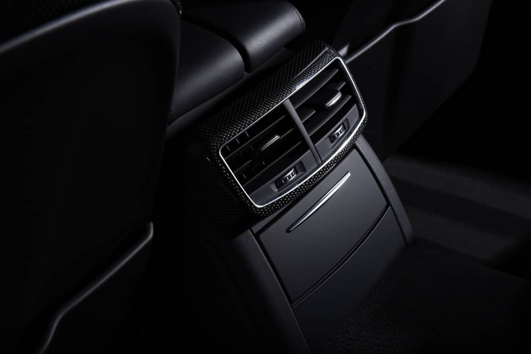 2015 Audi S8 4.0T quattro — photo 29