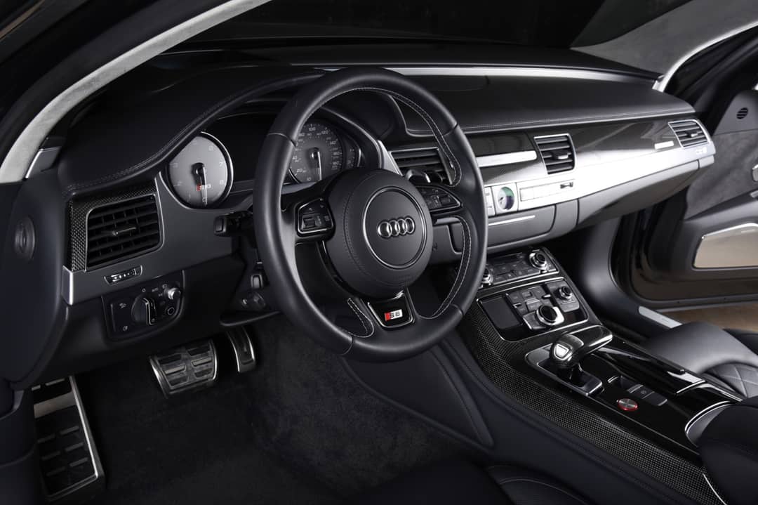 2015 Audi S8 4.0T quattro — photo 4