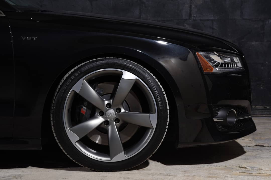 2015 Audi S8 4.0T quattro — photo 38