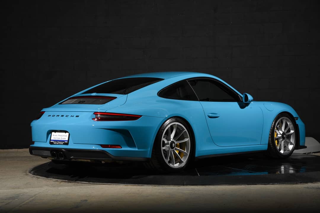 2018 Porsche 911 GT3 Touring — photo 3