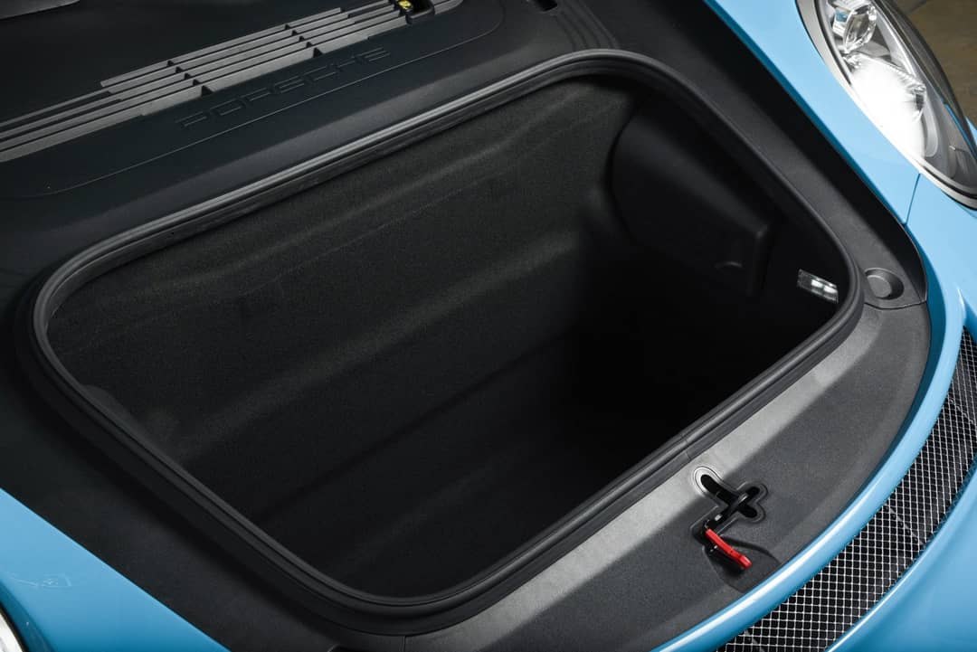 2018 Porsche 911 GT3 Touring — photo 24