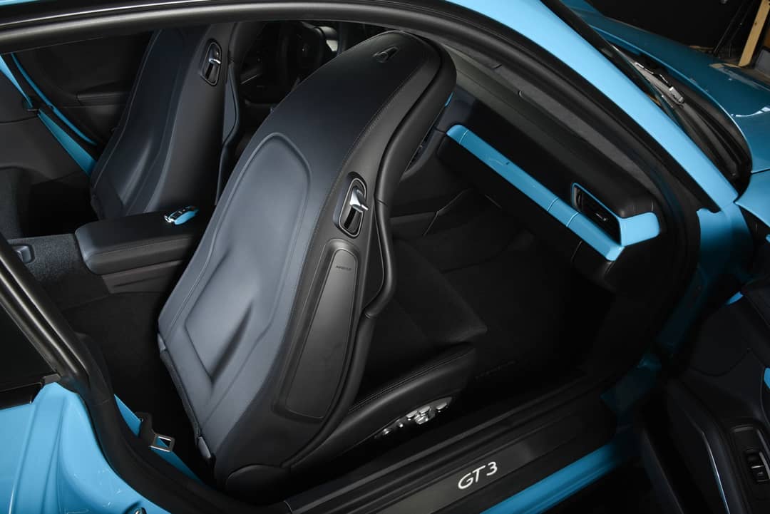 2018 Porsche 911 GT3 Touring — photo 44