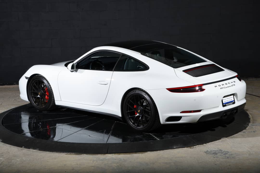 2019 Porsche 911 Carrera GTS — photo 13