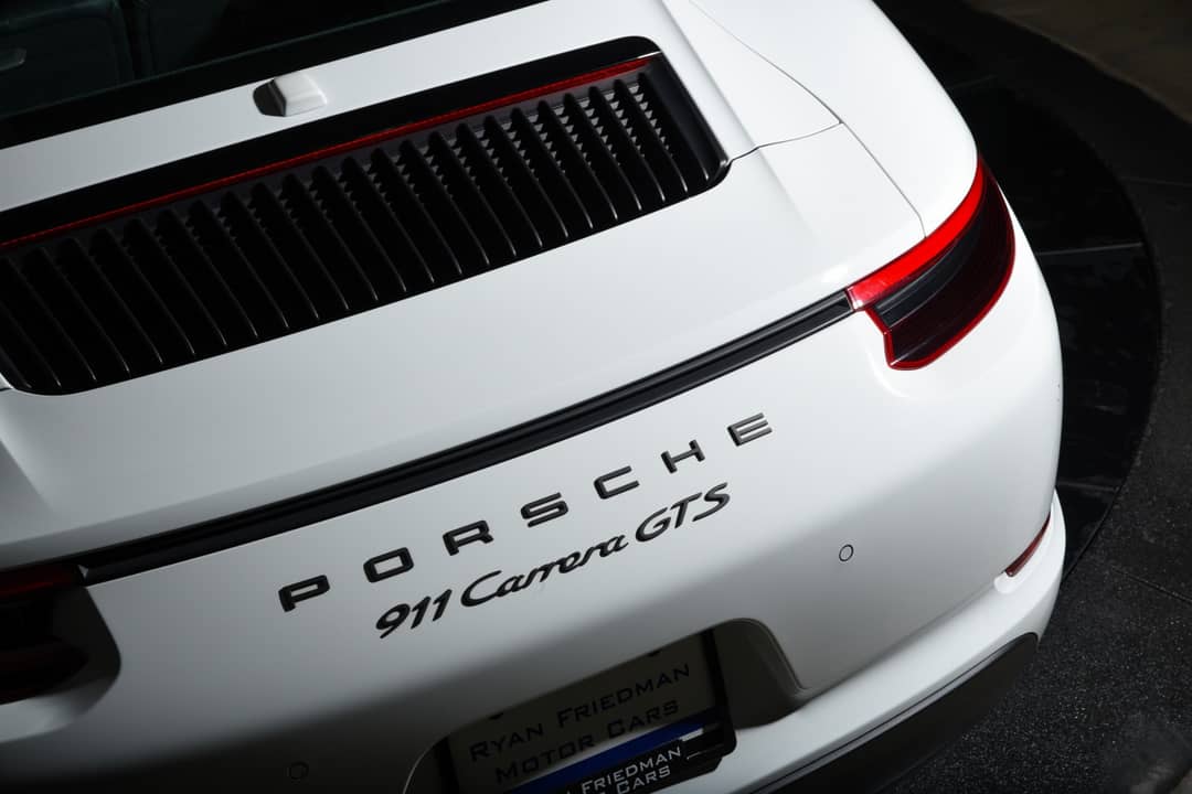 2019 Porsche 911 Carrera GTS — photo 16