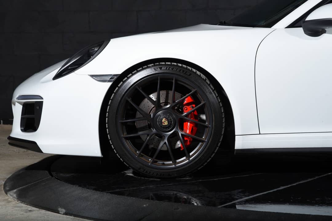2019 Porsche 911 Carrera GTS — photo 25