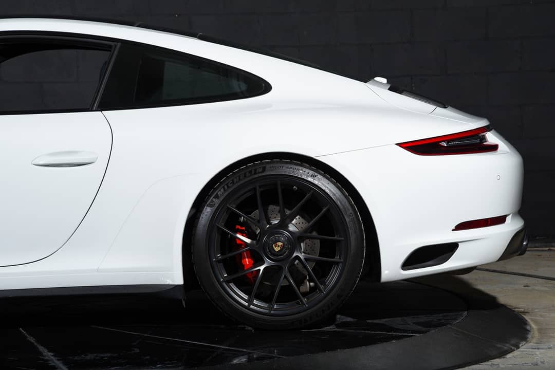 2019 Porsche 911 Carrera GTS — photo 26
