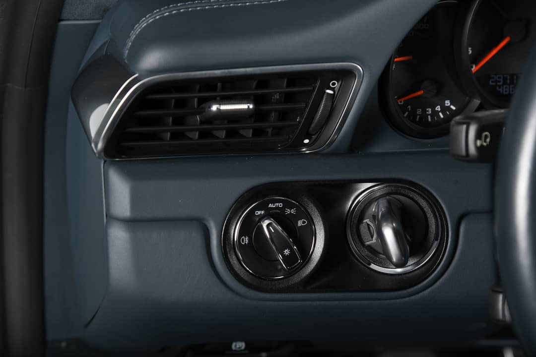 2019 Porsche 911 Carrera GTS — photo 31