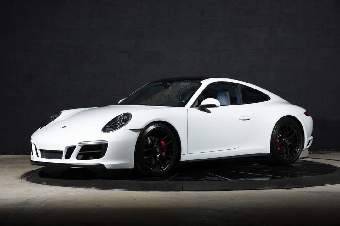 2019 Porsche 911 Carrera GTS — photo 9