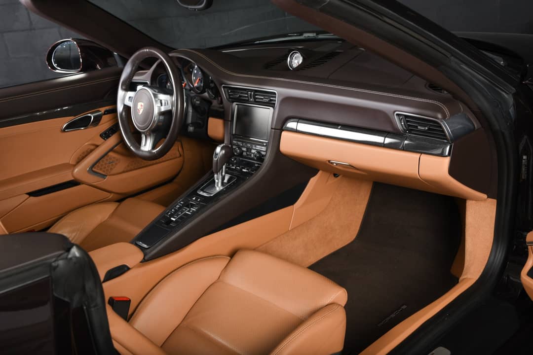 2014 Porsche 911 Turbo S — photo 32