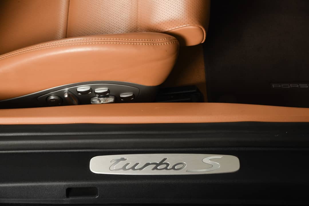 2014 Porsche 911 Turbo S — photo 33
