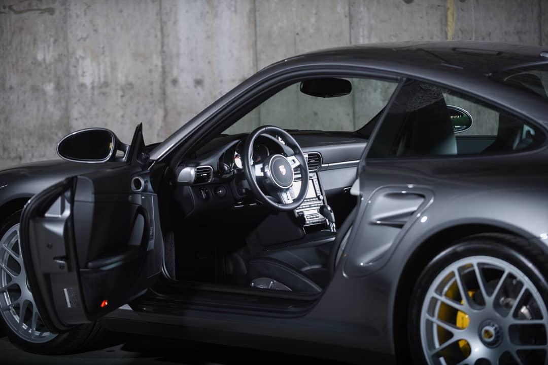 2011 Porsche 911 Turbo S — photo 22