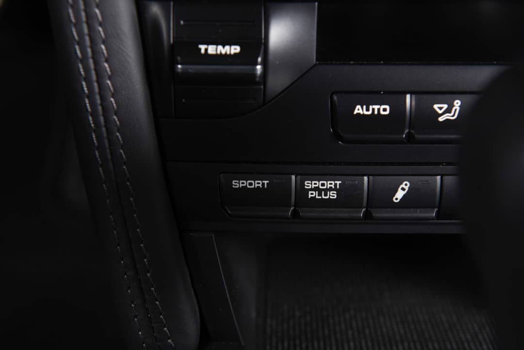 2011 Porsche 911 Turbo S — photo 36