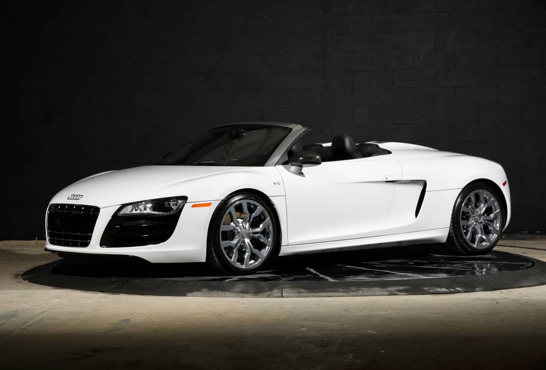 2011 Audi R8 5.2 quattro Spyder — photo 2