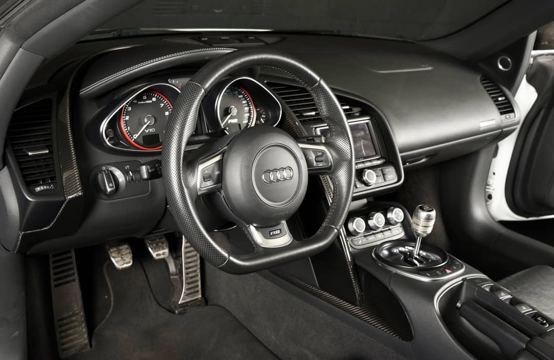2011 Audi R8 5.2 quattro Spyder — photo 17