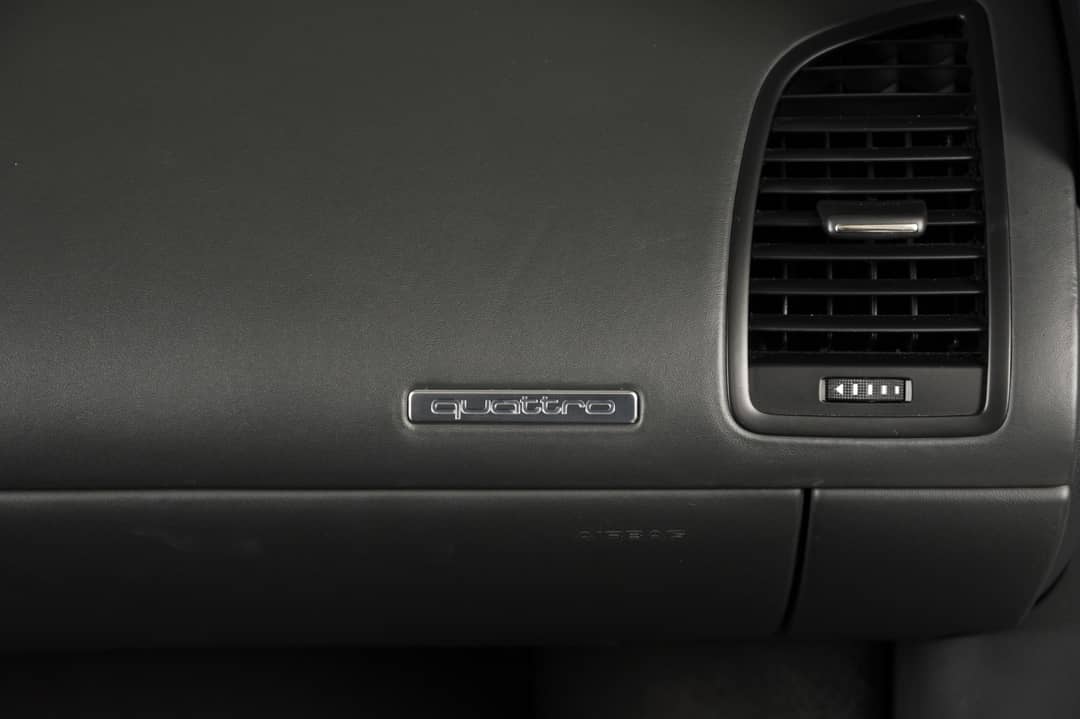 2011 Audi R8 5.2 quattro Spyder — photo 24