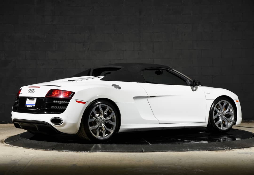2011 Audi R8 5.2 quattro Spyder — photo 32