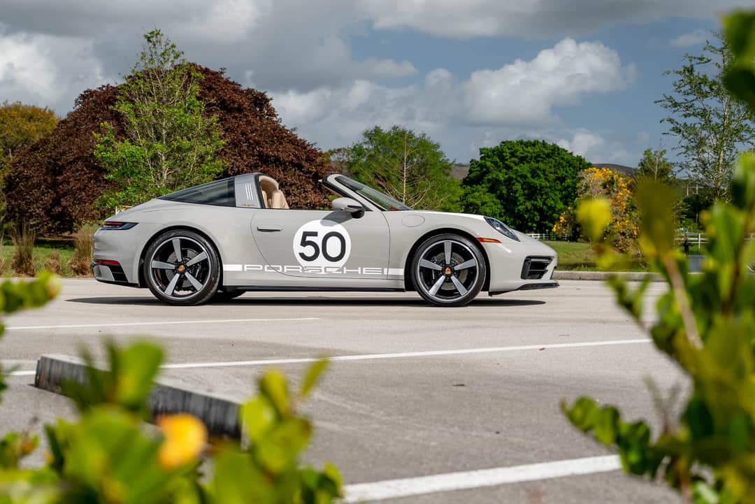 2021 Porsche 911 Targa 4S Heritage Design Edition — photo 11