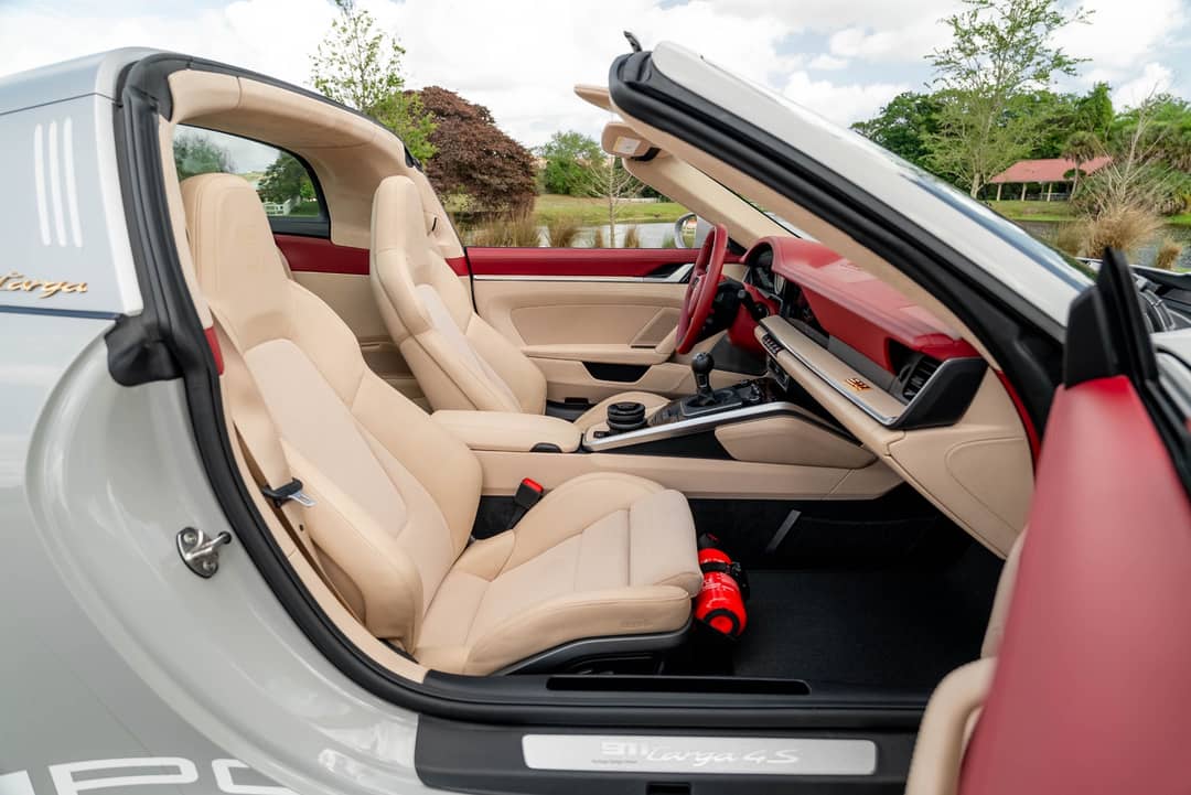 2021 Porsche 911 Targa 4S Heritage Design Edition — photo 17