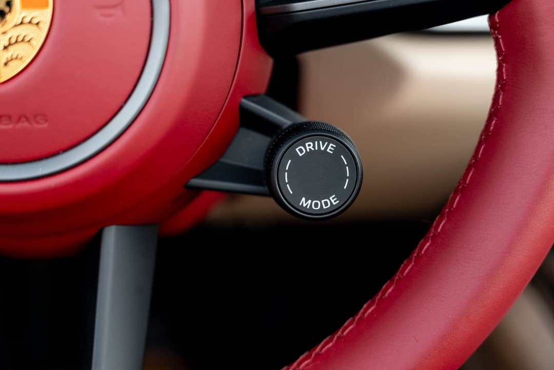2021 Porsche 911 Targa 4S Heritage Design Edition — photo 22