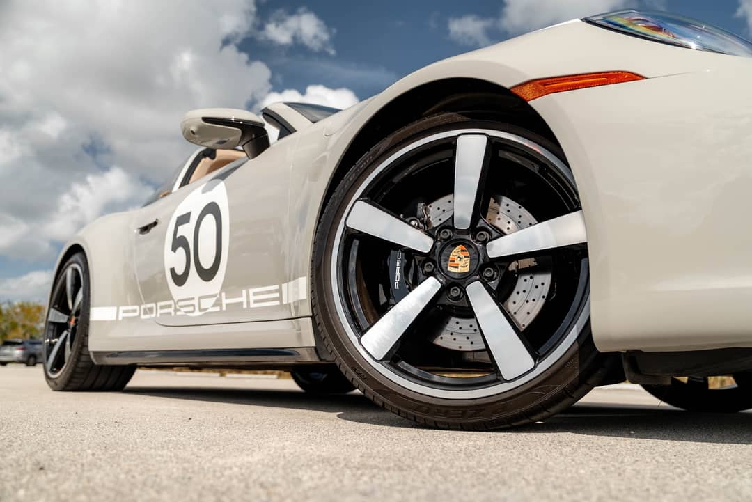 2021 Porsche 911 Targa 4S Heritage Design Edition — photo 29
