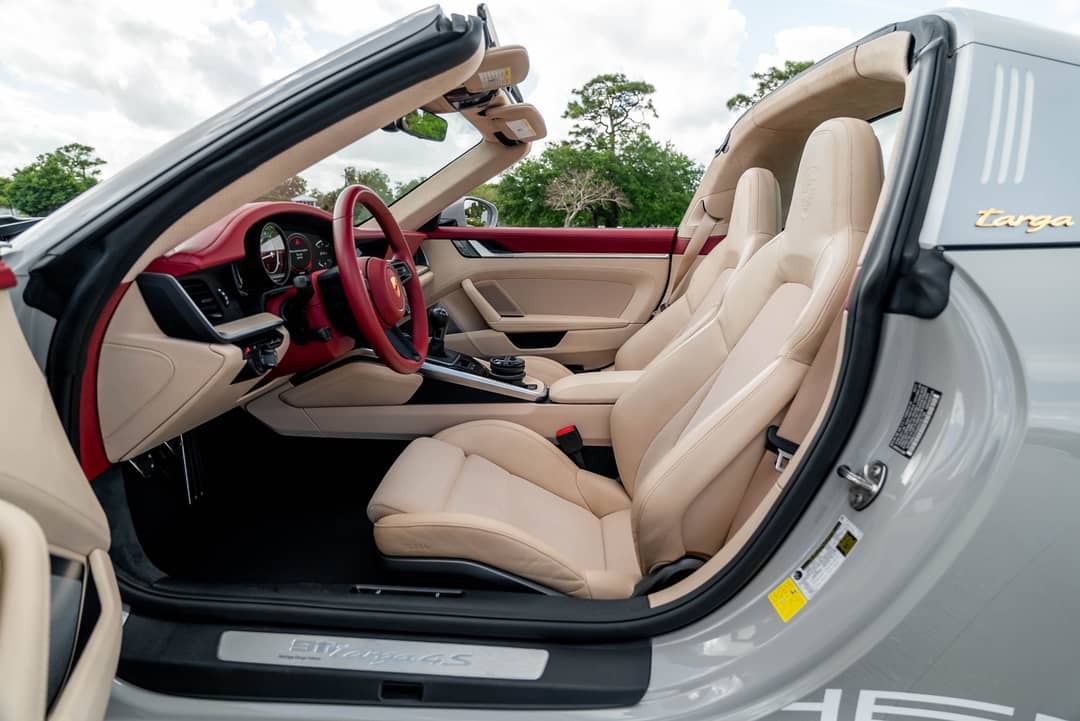 2021 Porsche 911 Targa 4S Heritage Design Edition — photo 4