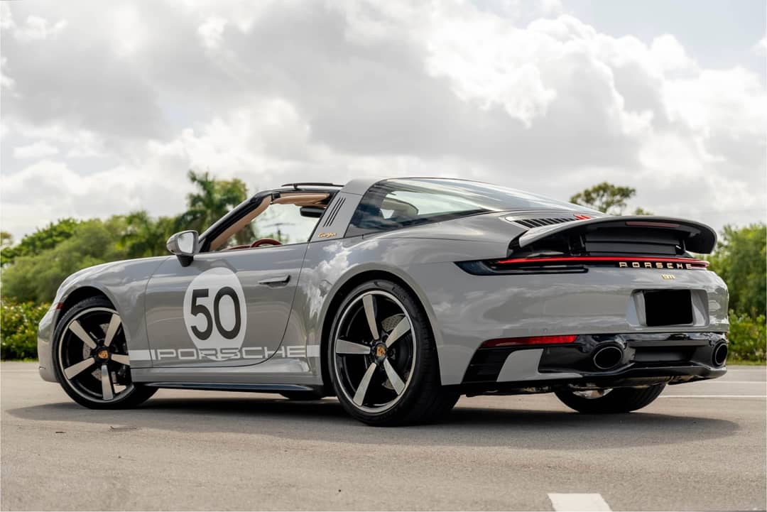2021 Porsche 911 Targa 4S Heritage Design Edition — photo 32