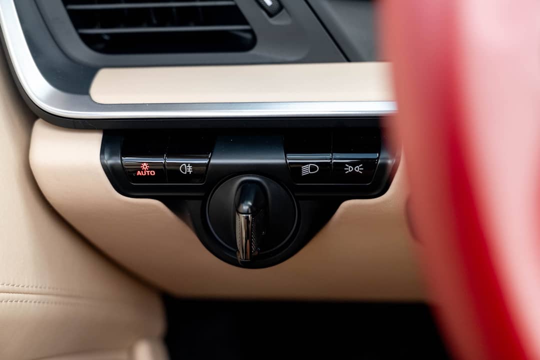 2021 Porsche 911 Targa 4S Heritage Design Edition — photo 52