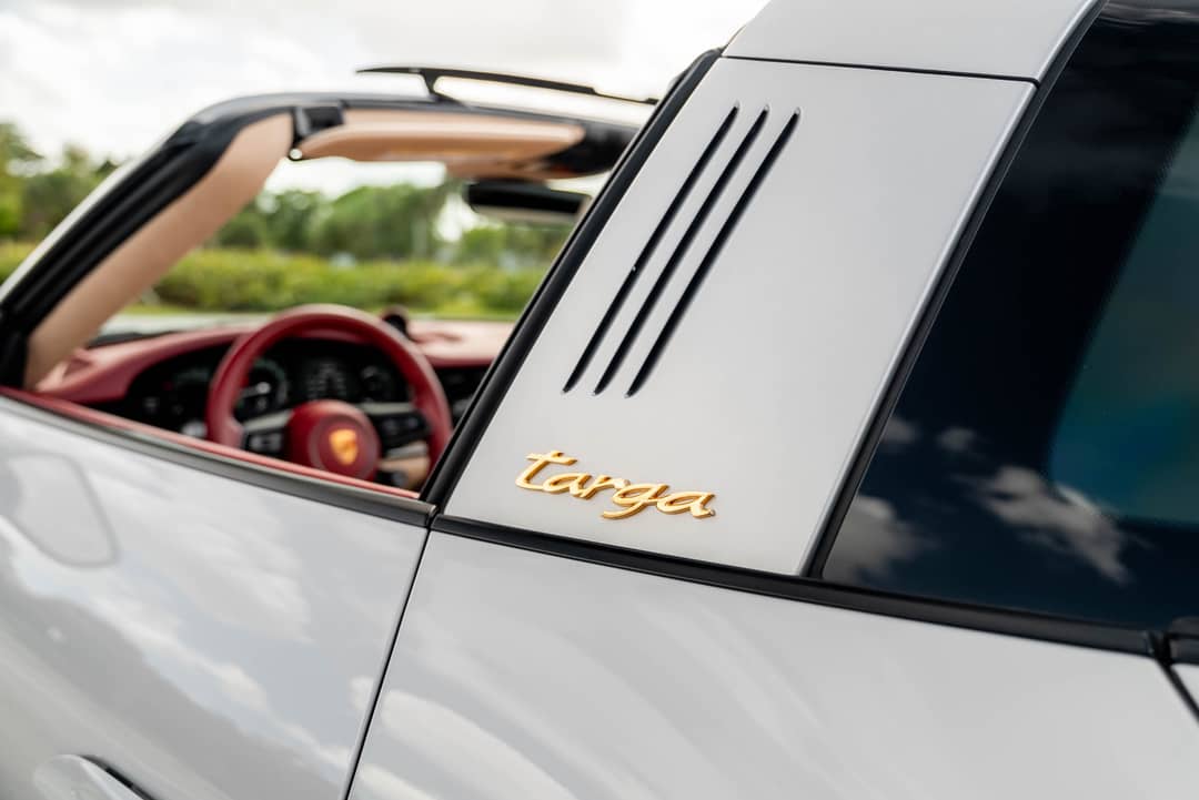 2021 Porsche 911 Targa 4S Heritage Design Edition — photo 9