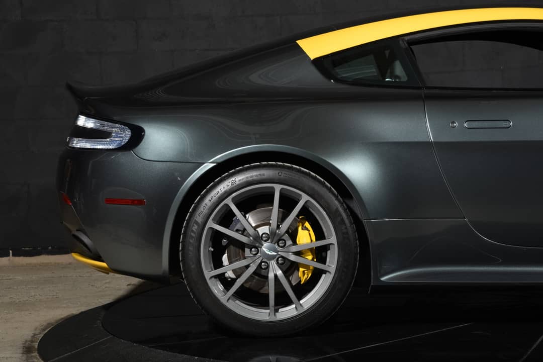 2016 Aston Martin V8 Vantage GT — photo 19
