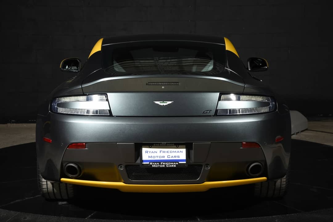 2016 Aston Martin V8 Vantage GT — photo 21