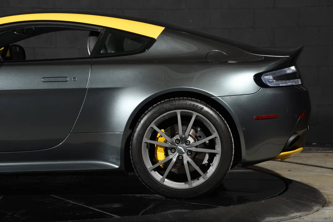 2016 Aston Martin V8 Vantage GT — photo 26
