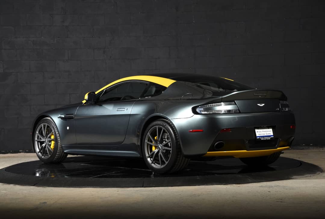 2016 Aston Martin V8 Vantage GT — photo 10