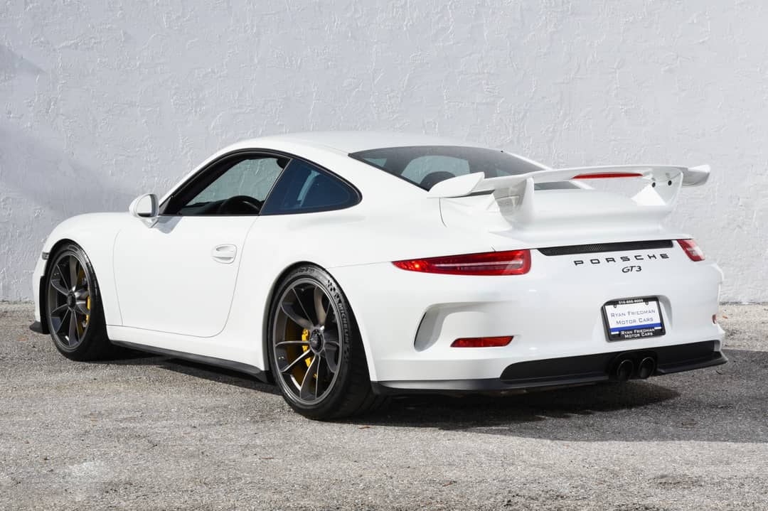 2015 Porsche 911 GT3 — photo 12