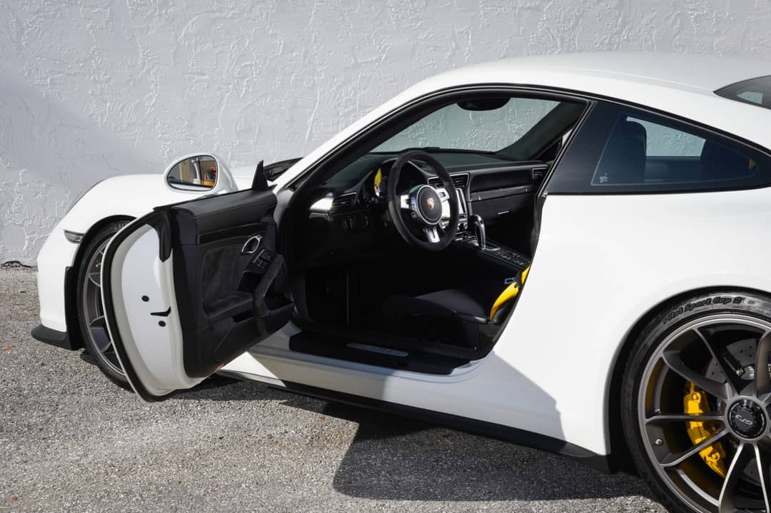 2015 Porsche 911 GT3 — photo 16