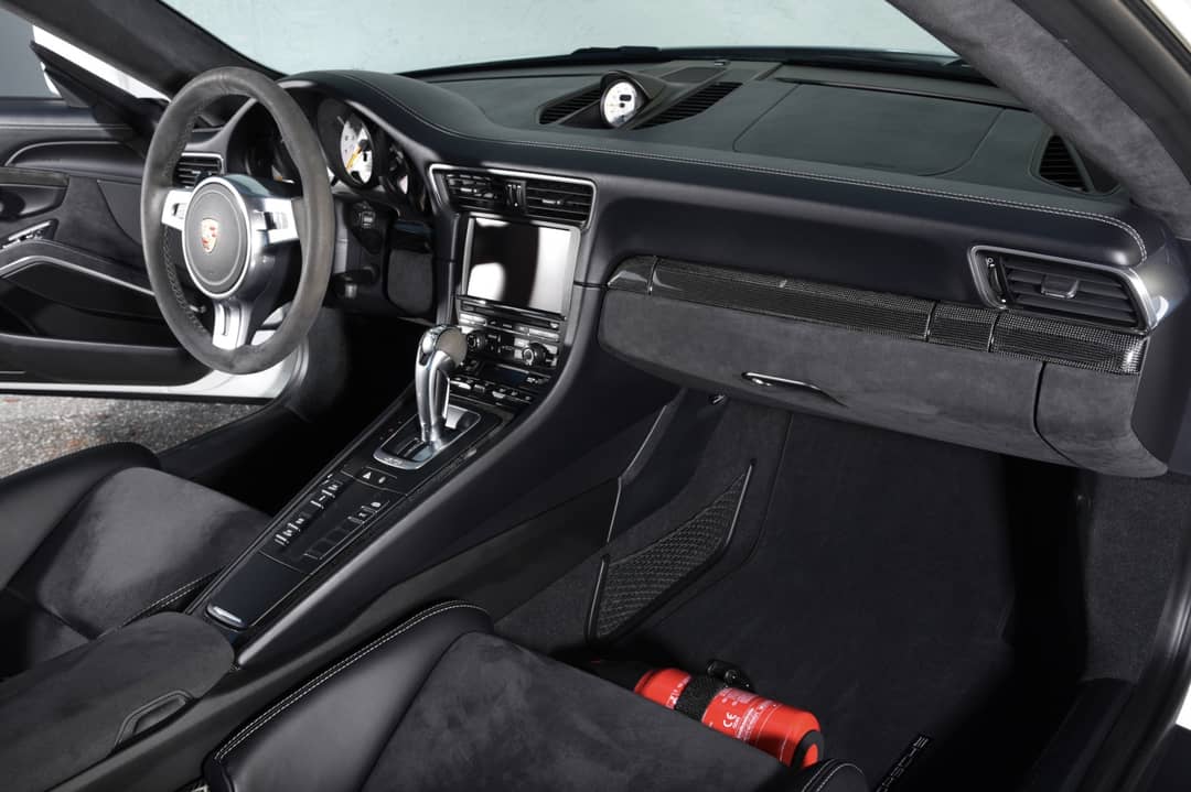 2015 Porsche 911 GT3 — photo 17