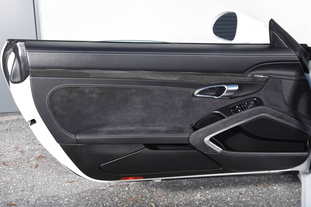 2015 Porsche 911 GT3 — photo 24