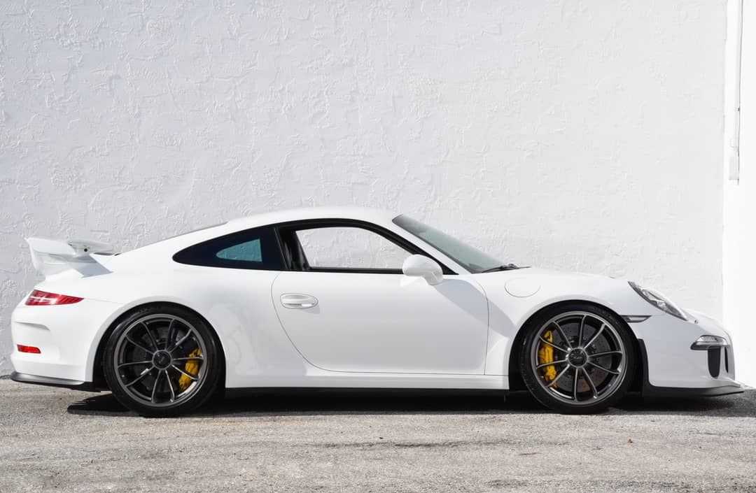2015 Porsche 911 GT3 — photo 37