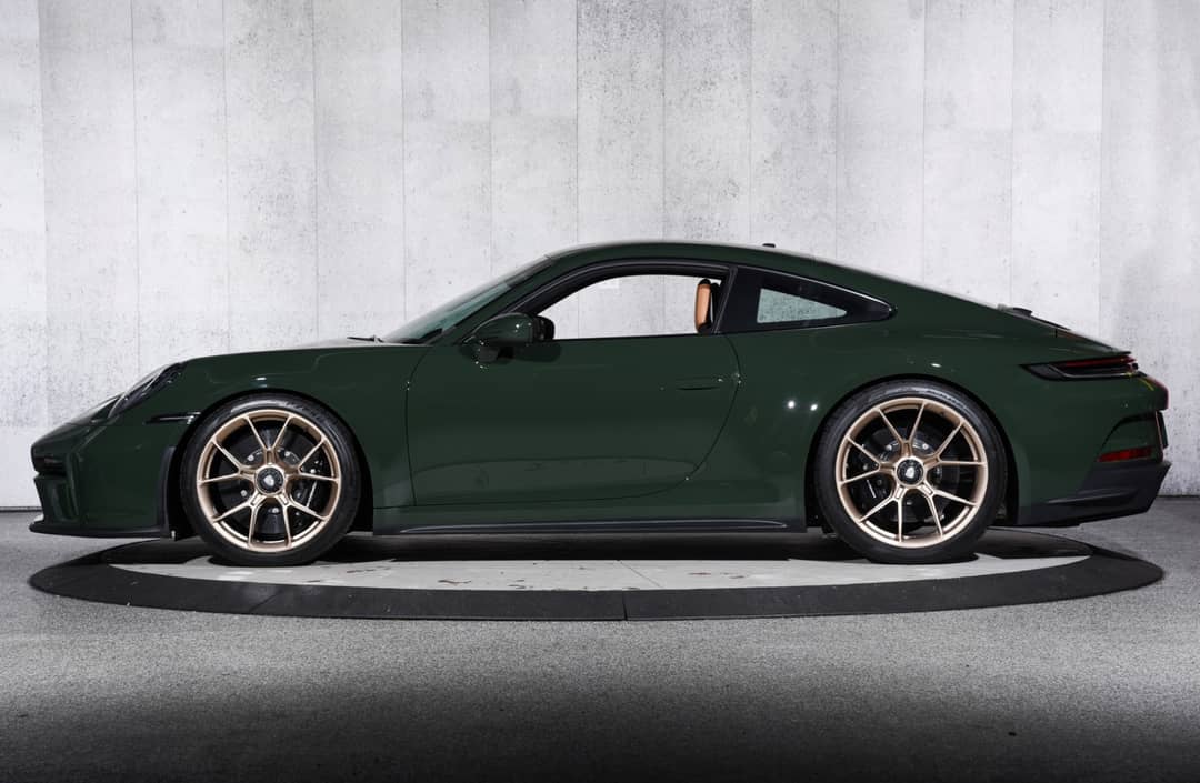 2022 Porsche 911 GT3 Touring — photo 12