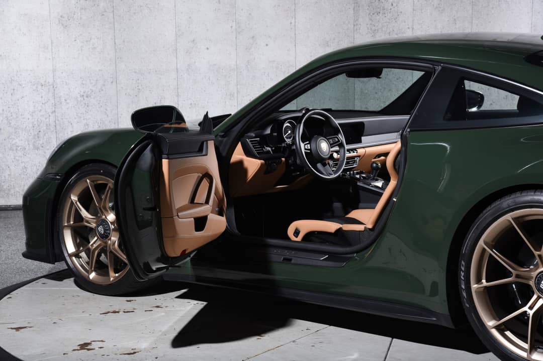 2022 Porsche 911 GT3 Touring — photo 13